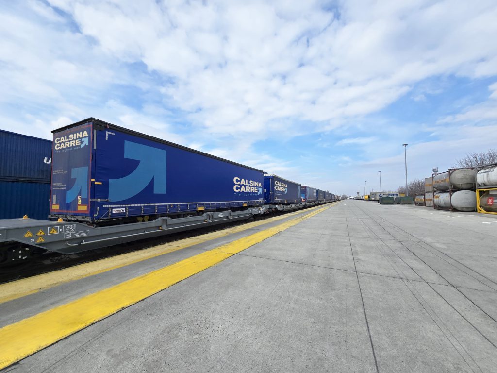 Tren de Calsina Carré en su servicio multimodal para reducir emisiones de Co2