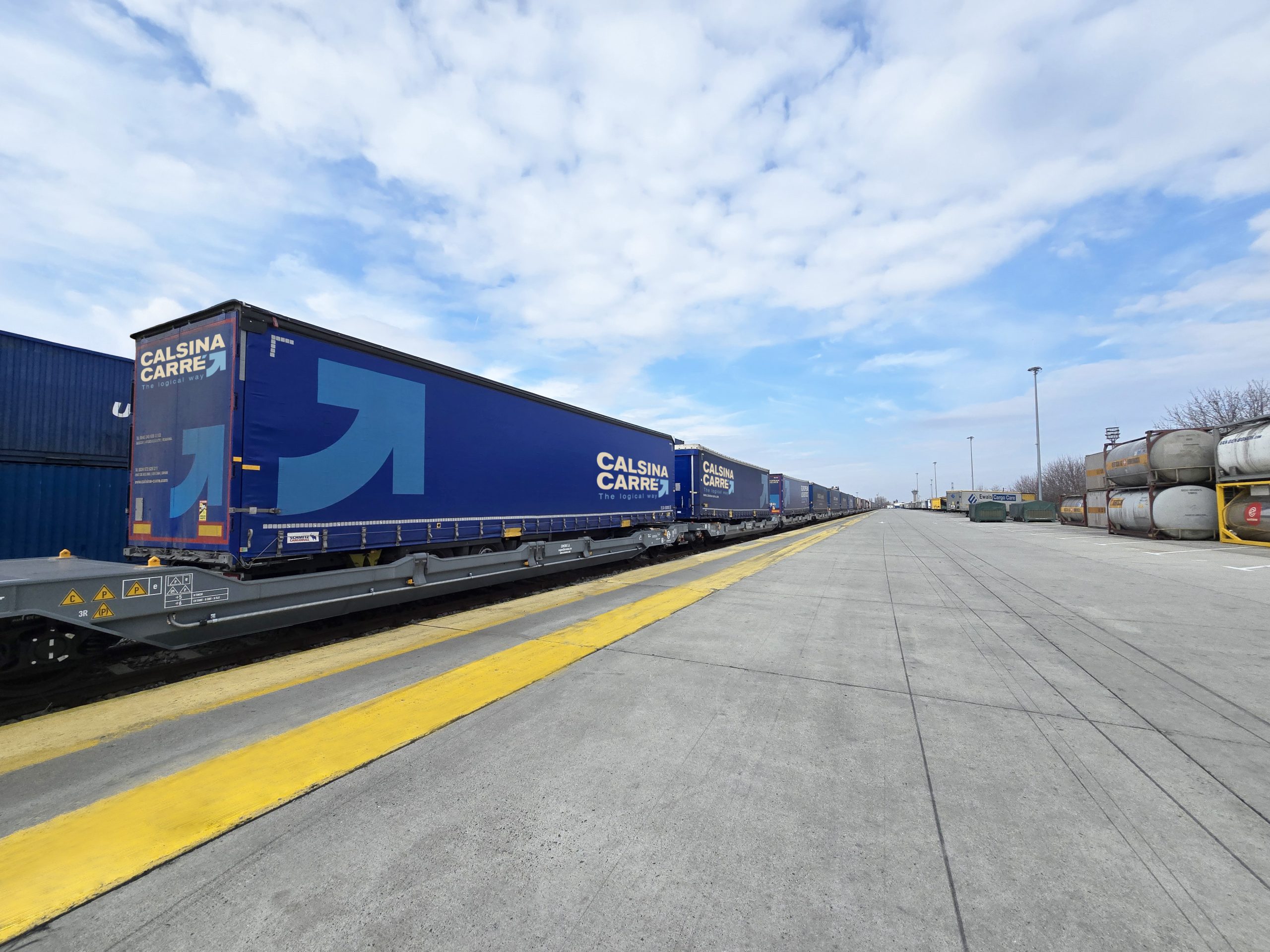 Tren de Calsina Carré en su servicio multimodal para reducir emisiones de Co2